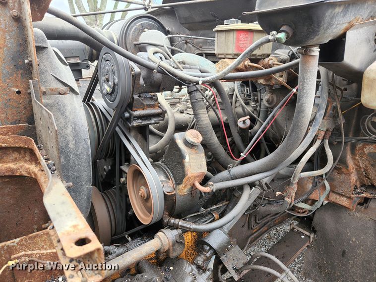 image for item HK9356 1982 International 1954  dump truck