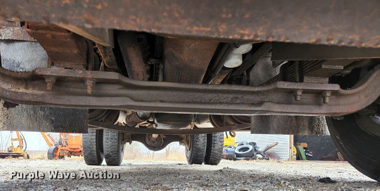 image for item HK9356 1982 International 1954  dump truck