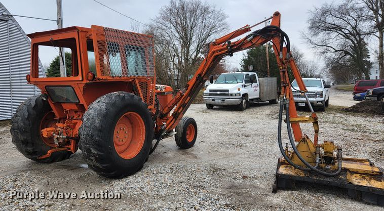 image for item HK9357 1986 John Deere 2350  tractor