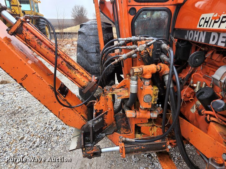 image for item HK9357 1986 John Deere 2350  tractor