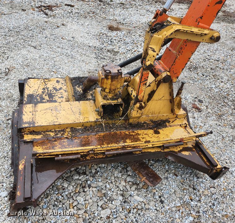 image for item HK9357 1986 John Deere 2350  tractor