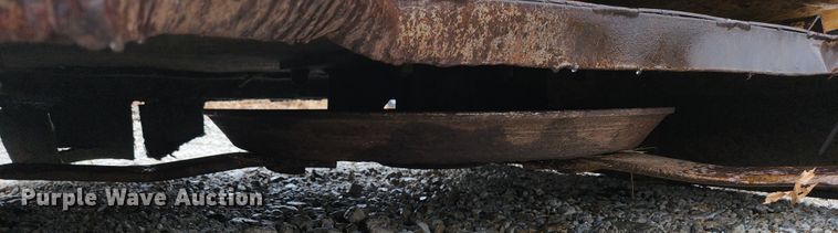 image for item HK9357 1986 John Deere 2350  tractor