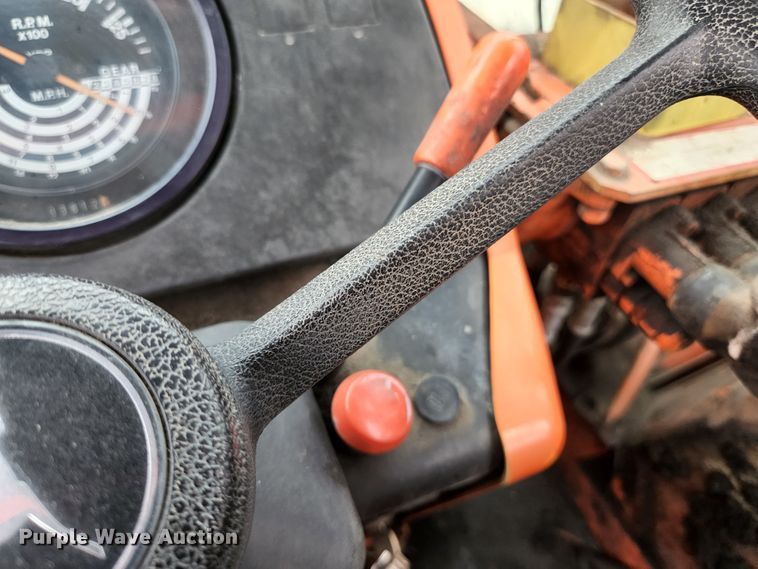 image for item HK9357 1986 John Deere 2350  tractor