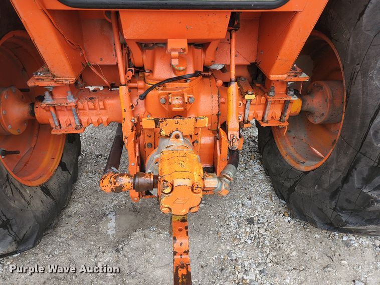 image for item HK9357 1986 John Deere 2350  tractor