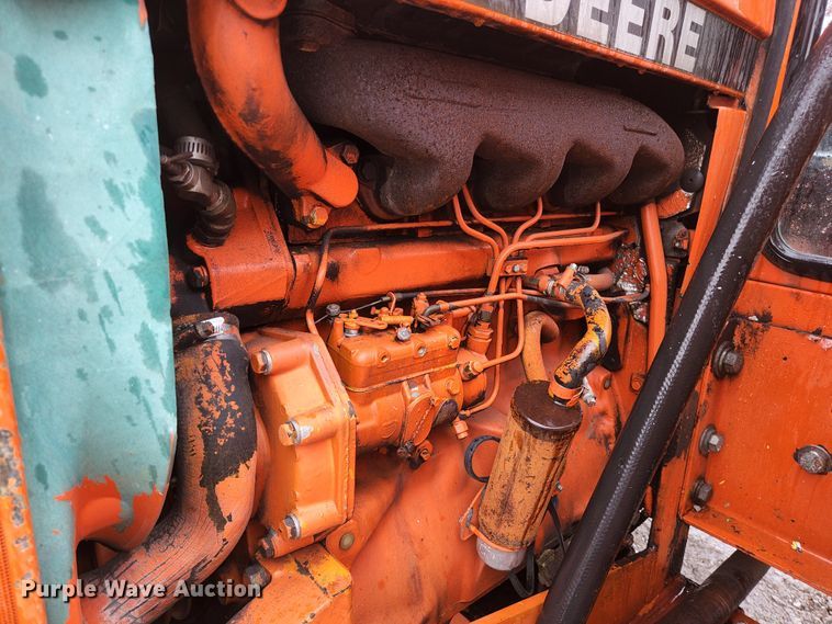 image for item HK9357 1986 John Deere 2350  tractor