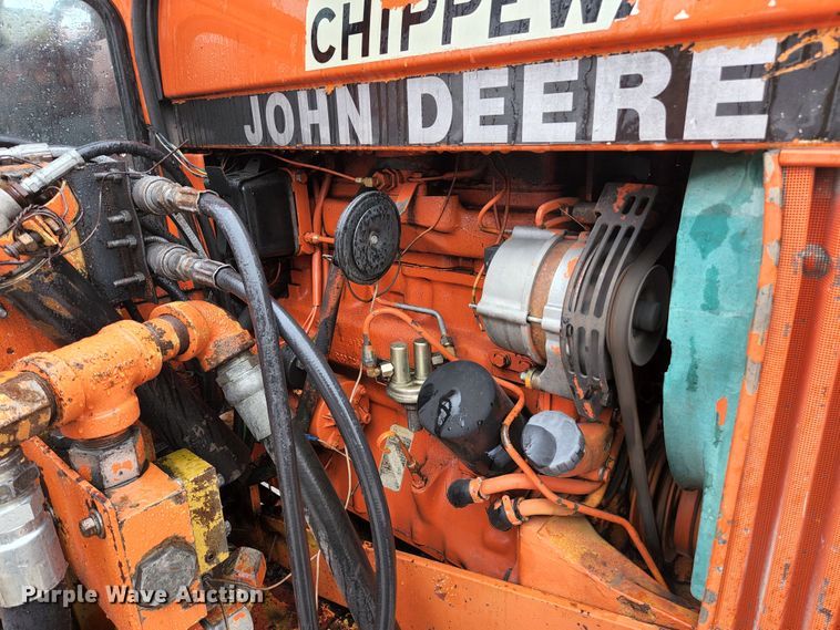 image for item HK9357 1986 John Deere 2350  tractor