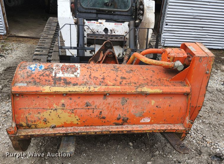 image for item HK9357 1986 John Deere 2350  tractor