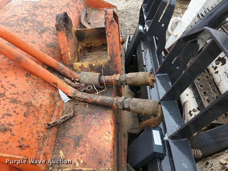 image for item HK9357 1986 John Deere 2350  tractor