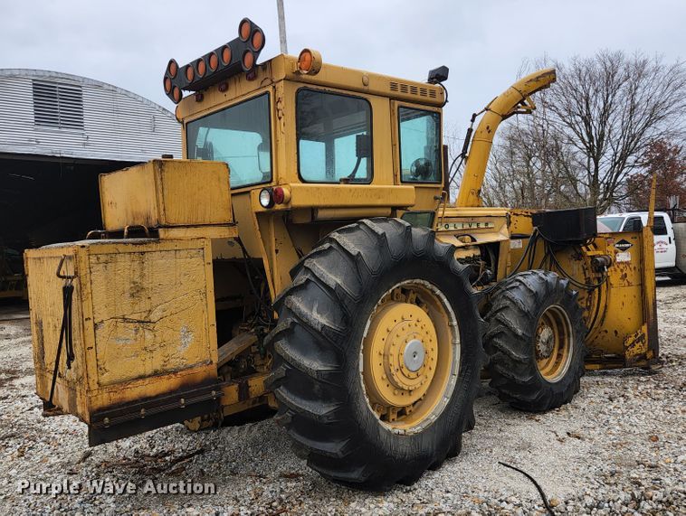 image for item HK9358 1973 Oliver 2255  MFWD tractor