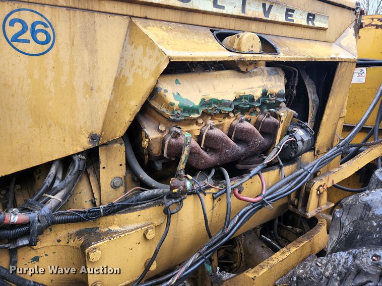 image for item HK9358 1973 Oliver 2255  MFWD tractor