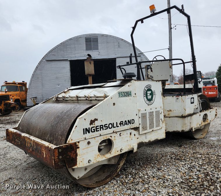 image for item HK9359 1984 Ingersoll Rand DA50  double drum vibratory roller