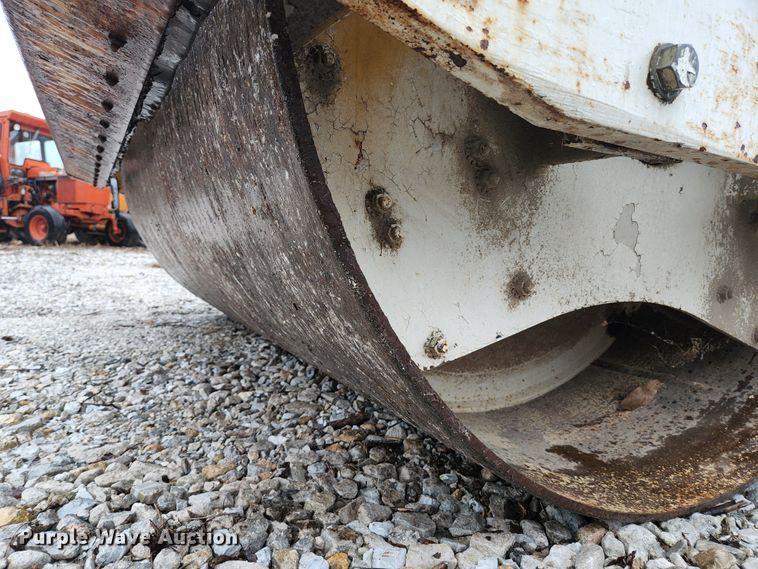 image for item HK9359 1984 Ingersoll Rand DA50  double drum vibratory roller