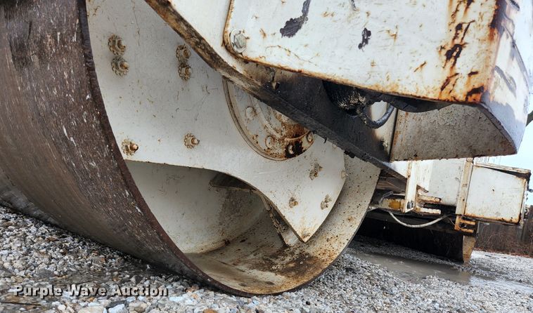 image for item HK9359 1984 Ingersoll Rand DA50  double drum vibratory roller