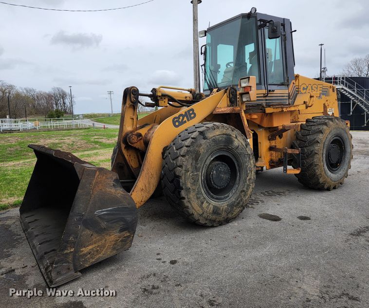 image for item HK9377 1999 Case 621B  wheel loader