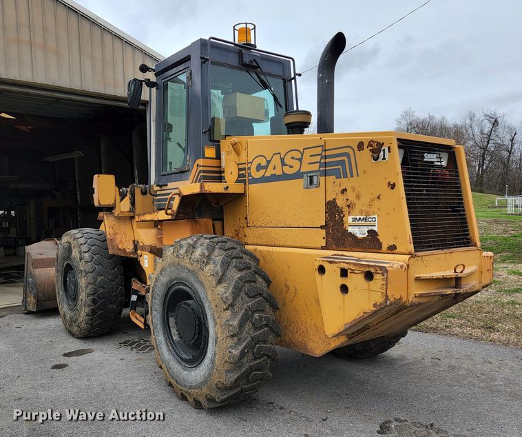 image for item HK9377 1999 Case 621B  wheel loader