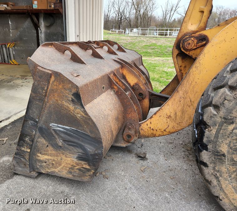 image for item HK9377 1999 Case 621B  wheel loader