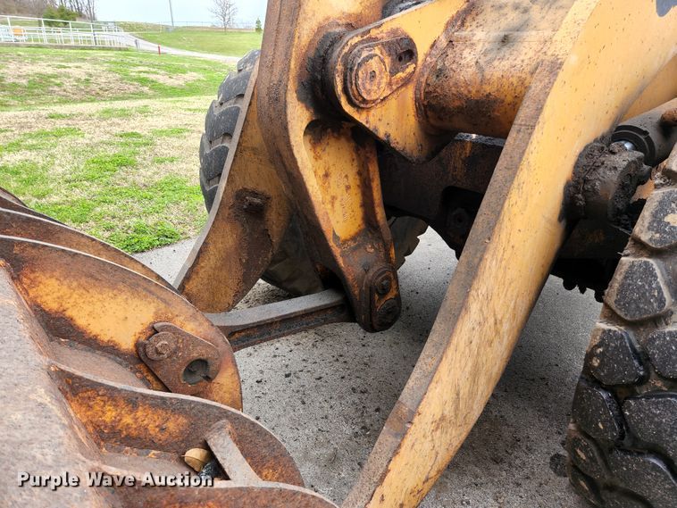 image for item HK9377 1999 Case 621B  wheel loader
