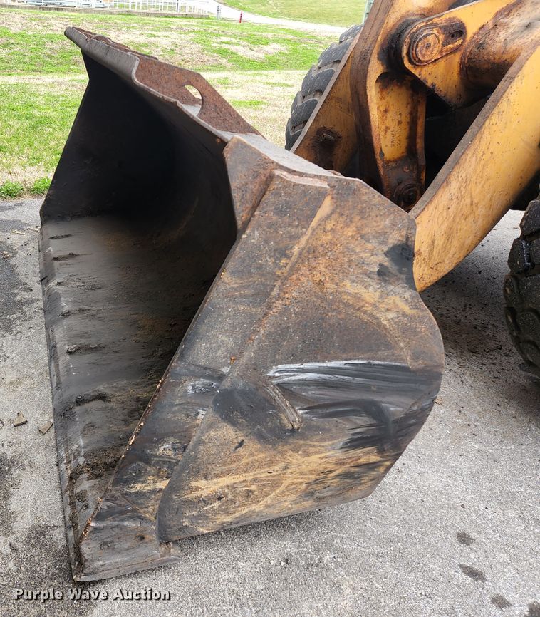 image for item HK9377 1999 Case 621B  wheel loader