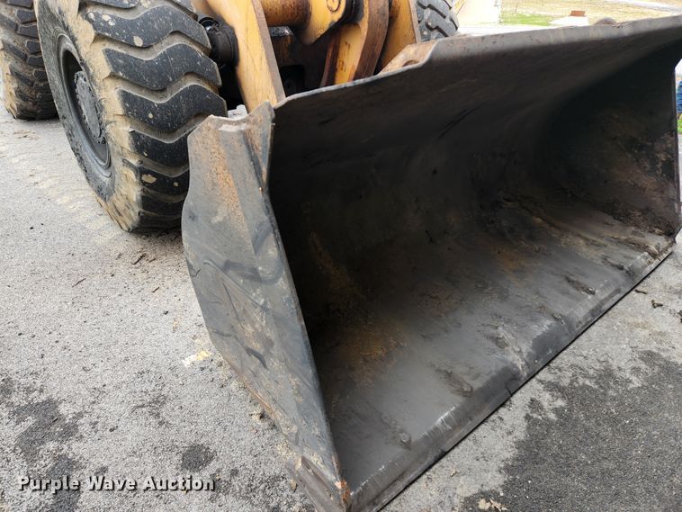 image for item HK9377 1999 Case 621B  wheel loader