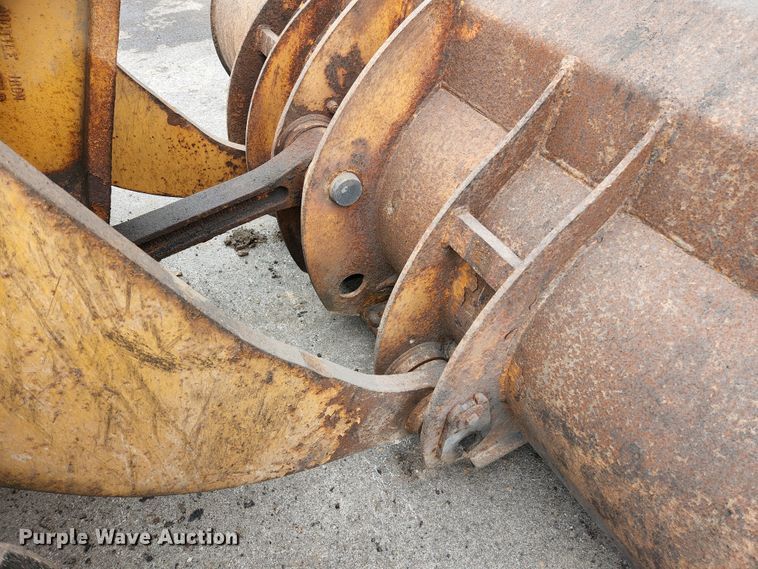 image for item HK9377 1999 Case 621B  wheel loader