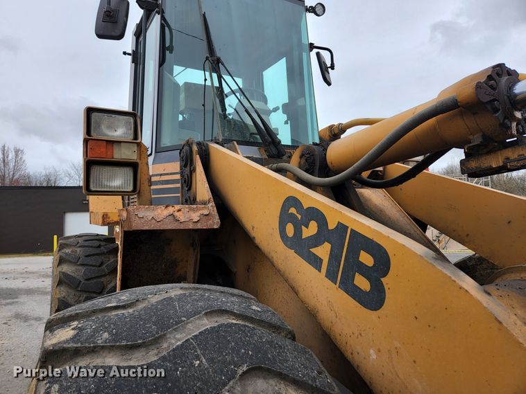 image for item HK9377 1999 Case 621B  wheel loader