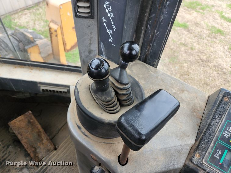 image for item HK9377 1999 Case 621B  wheel loader