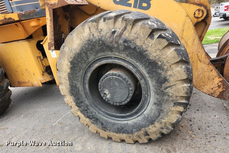 image for item HK9377 1999 Case 621B  wheel loader