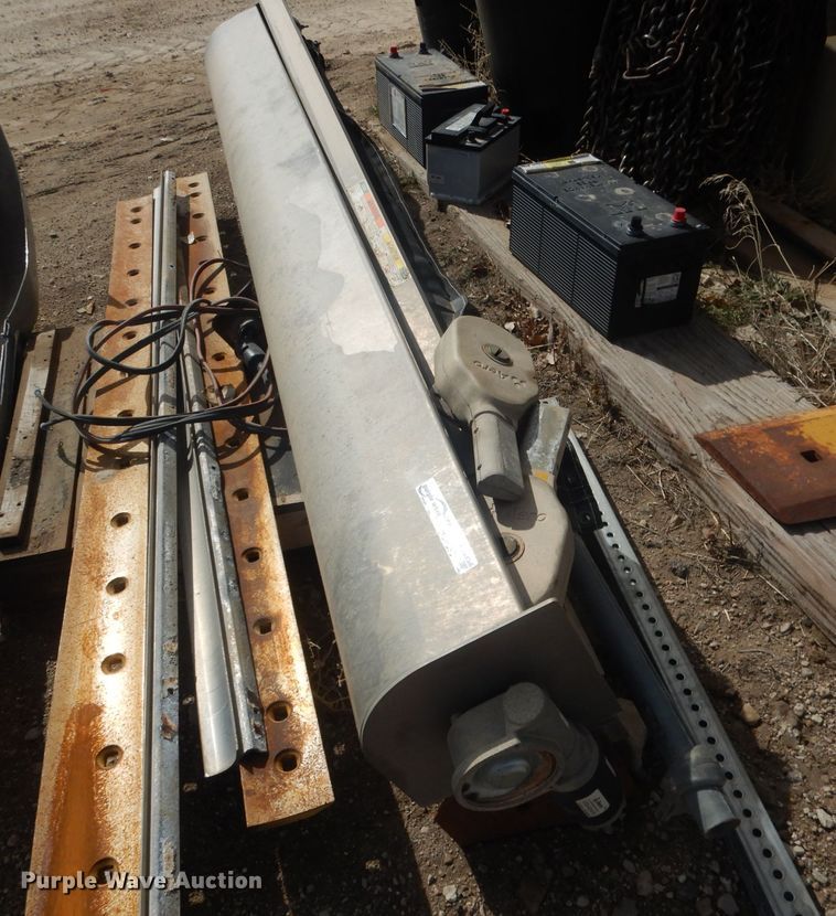 image for item HU9390 Aero  roll tarp system