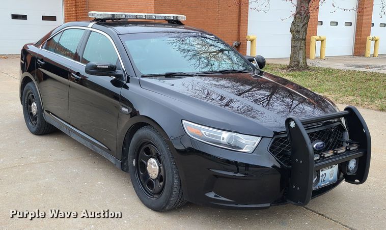 image for item IF9401 2018 Ford Taurus Police Interceptor