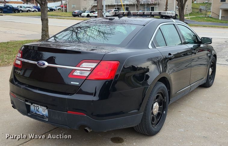 image for item IF9401 2018 Ford Taurus Police Interceptor