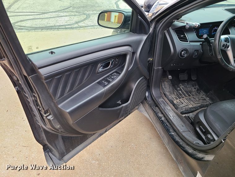 image for item IF9401 2018 Ford Taurus Police Interceptor