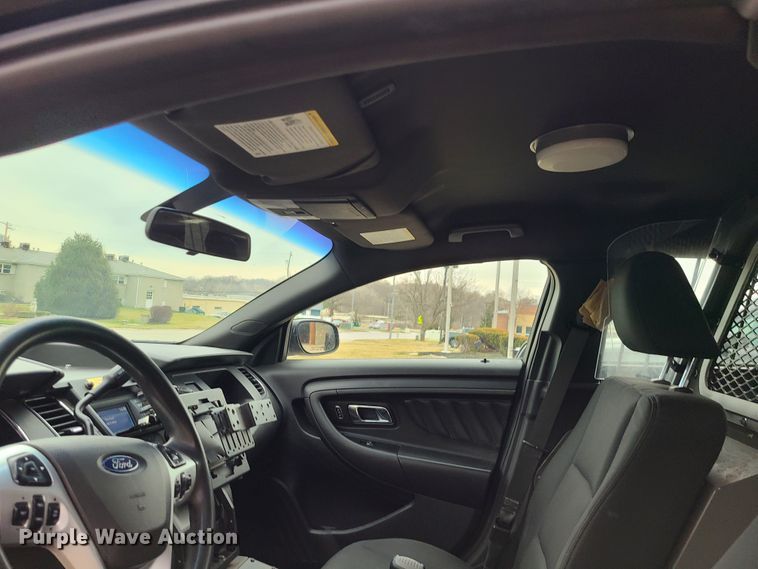 image for item IF9401 2018 Ford Taurus Police Interceptor
