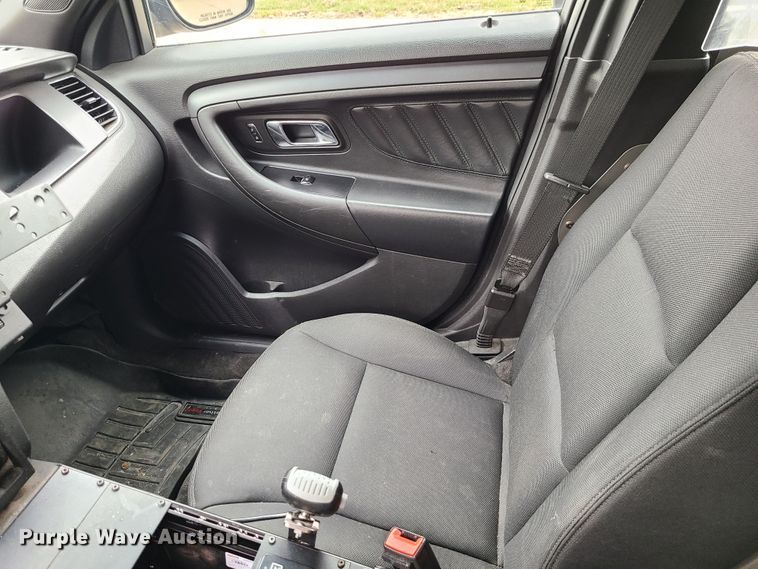 image for item IF9401 2018 Ford Taurus Police Interceptor