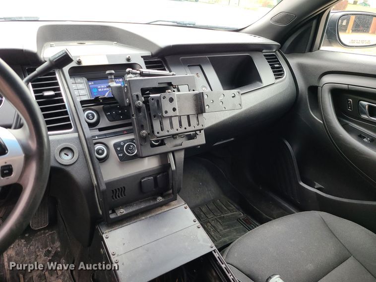 image for item IF9401 2018 Ford Taurus Police Interceptor