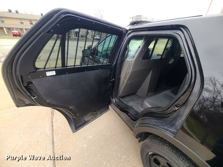 image for item IF9402 2018 Ford Explorer Police Interceptor  SUV