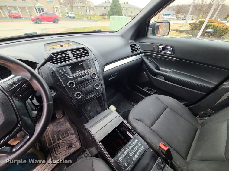 image for item IF9402 2018 Ford Explorer Police Interceptor  SUV