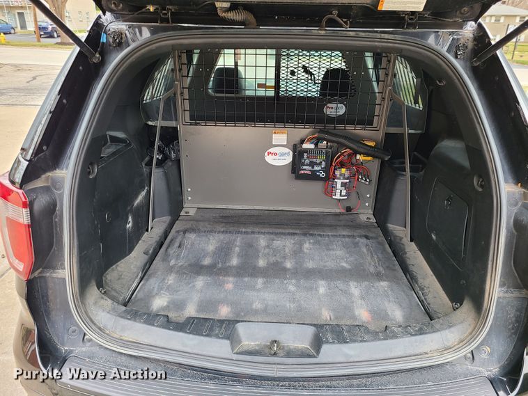 image for item IF9402 2018 Ford Explorer Police Interceptor  SUV