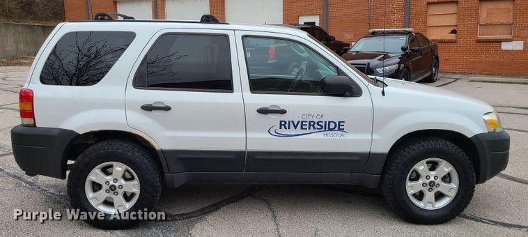 image for item IF9403 2007 Ford Escape XLT  SUV