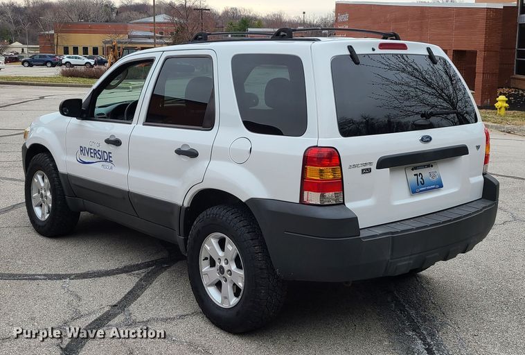 image for item IF9403 2007 Ford Escape XLT  SUV