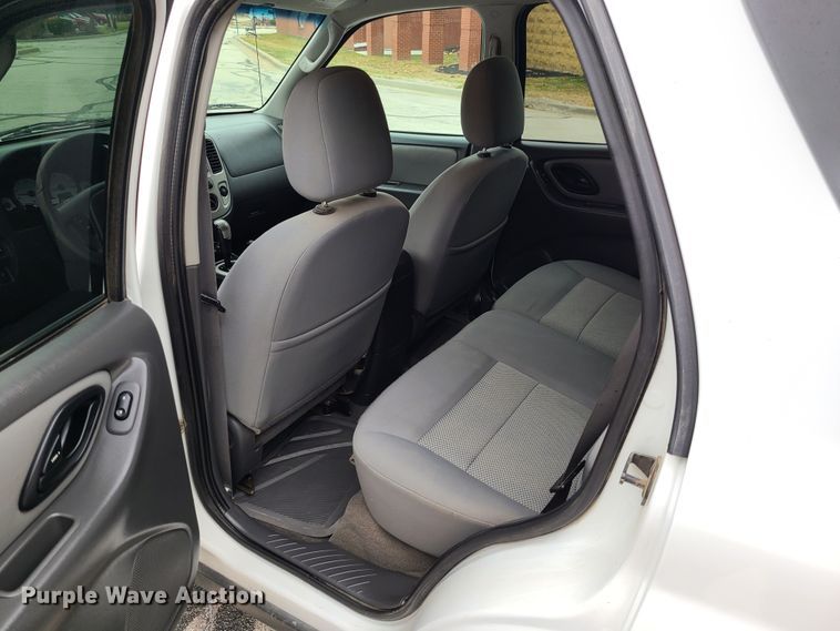 image for item IF9403 2007 Ford Escape XLT  SUV