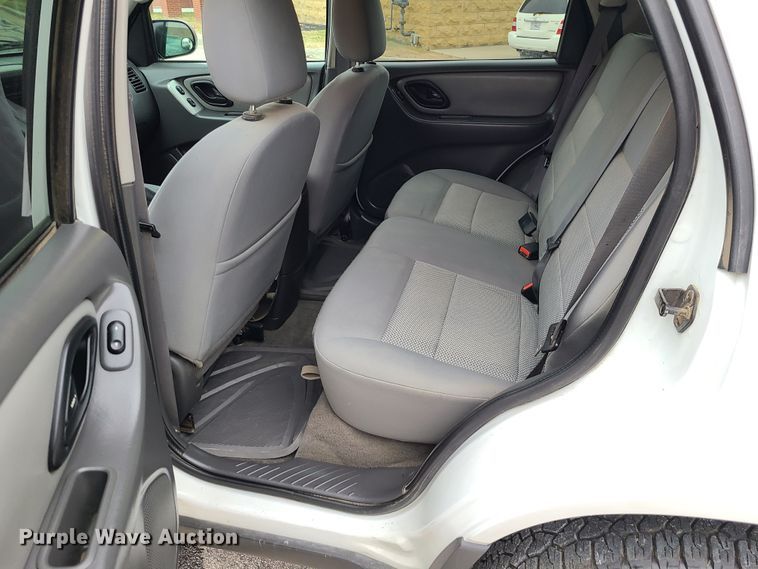 image for item IF9403 2007 Ford Escape XLT  SUV