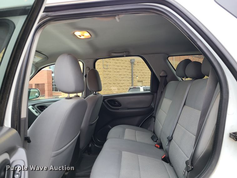 image for item IF9403 2007 Ford Escape XLT  SUV