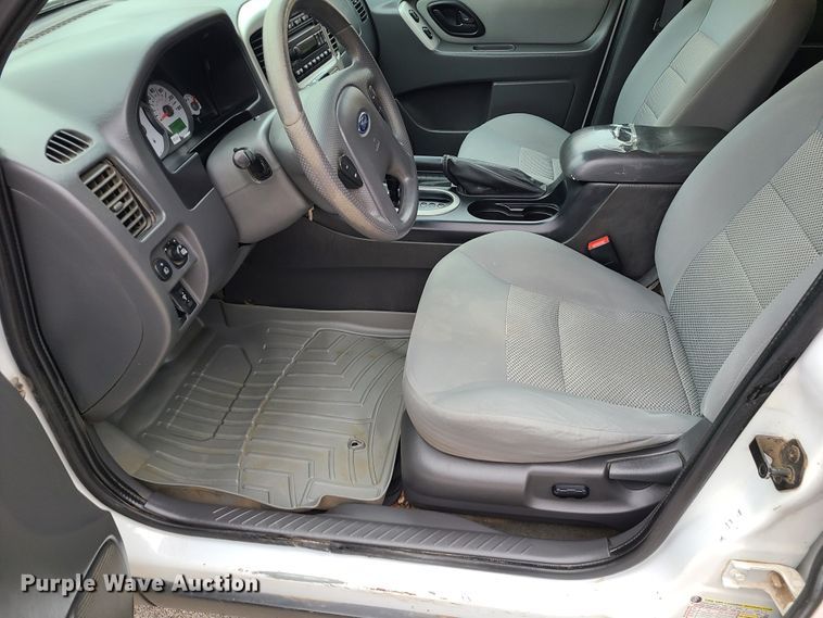 image for item IF9403 2007 Ford Escape XLT  SUV