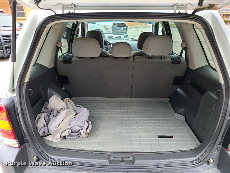 image for item IF9403 2007 Ford Escape XLT  SUV