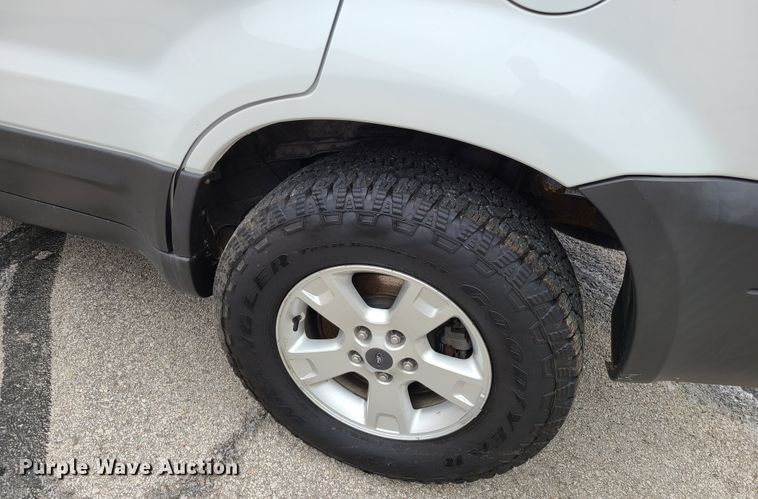 image for item IF9403 2007 Ford Escape XLT  SUV