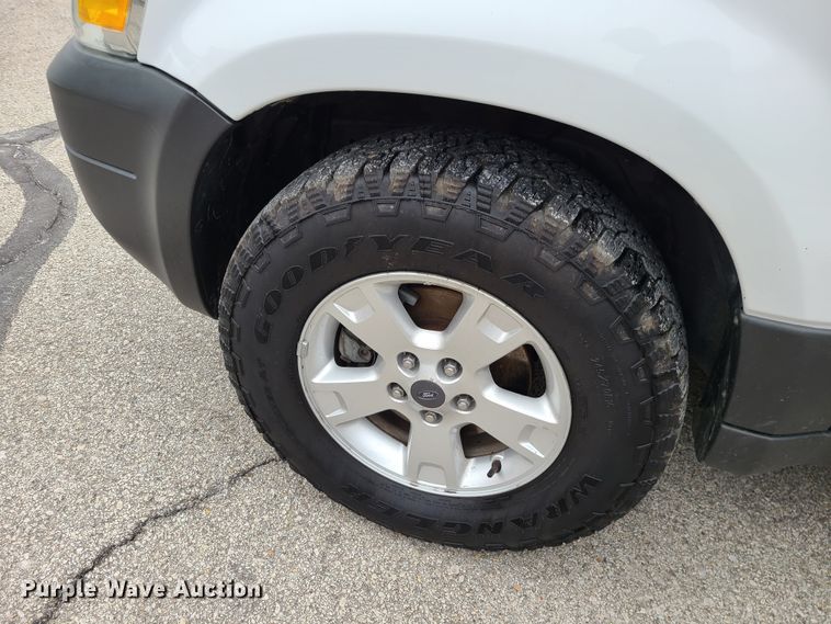 image for item IF9403 2007 Ford Escape XLT  SUV
