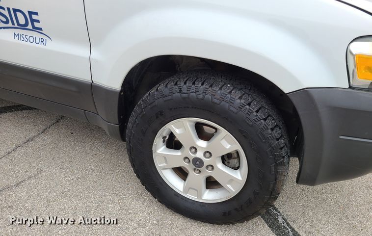 image for item IF9403 2007 Ford Escape XLT  SUV
