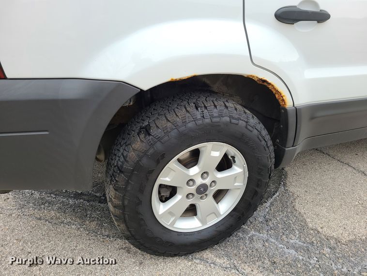 image for item IF9403 2007 Ford Escape XLT  SUV