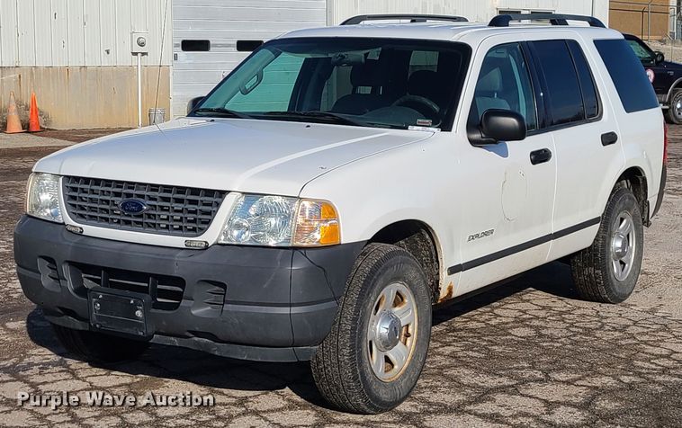 image for item IF9411 2004 Ford Explorer  SUV