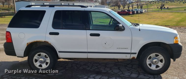 image for item IF9411 2004 Ford Explorer  SUV